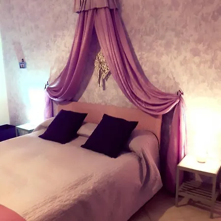 La Maison Des Caprices_ _stazione_5terre 斯培西亚